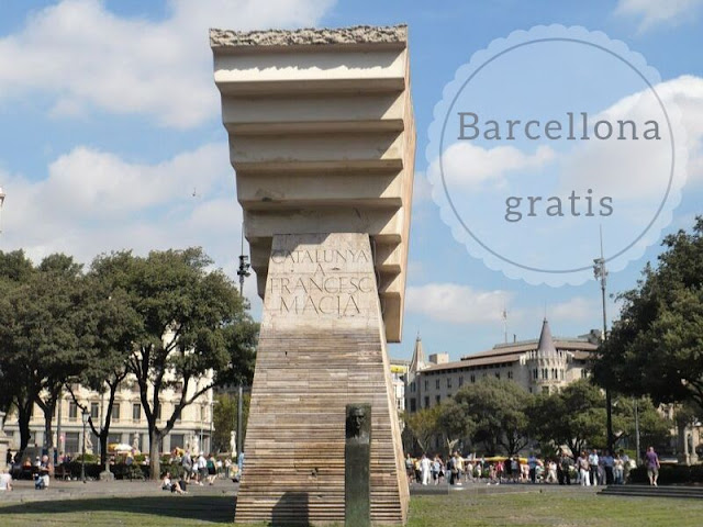 visitare Barcellona gratis: Plaça de Catalunya