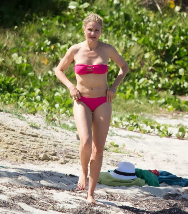 Cameron Diaz – Bikini Candids in the Caribbean