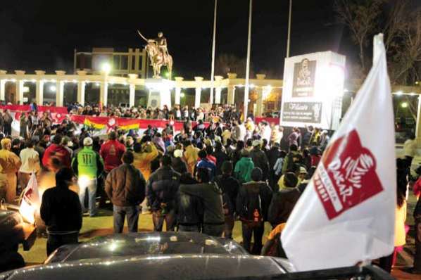 En Villazón se levanta la bandera del Dakar