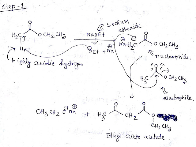 ethyl acetate (CH3COOCH2CH3) reacted with NaOEt