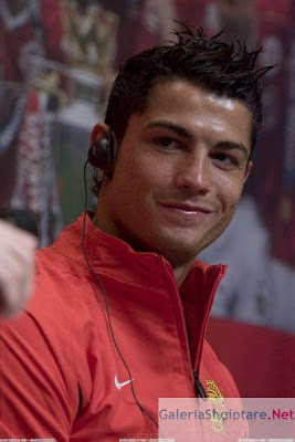 Cristiano Ronaldo-Ronaldo-CR7-Manchester United-Portugal-Transfer to Real Madrid-Images 4