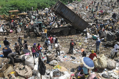 En vertedero de Duquesa, rayo mata haitiano.