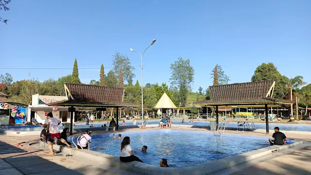 Ciwalini Hot Spring Water: Wisata Air Panas Alami di Ciwidey, Bandung