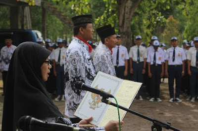 Guru dan Kurikulum 2013