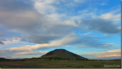 Yellowstone dawns_20090906_088