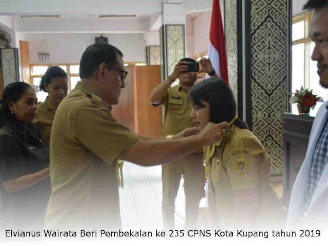 Elvianus Wairata Beri Pembekalan ke 235 CPNS Kota Kupang tahun 2019