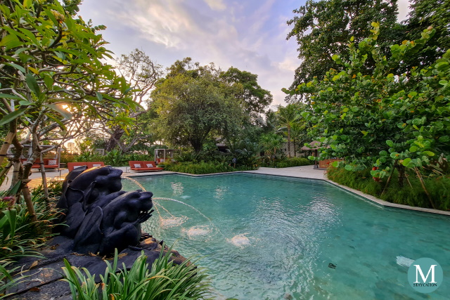Andaz Bali swimming pool