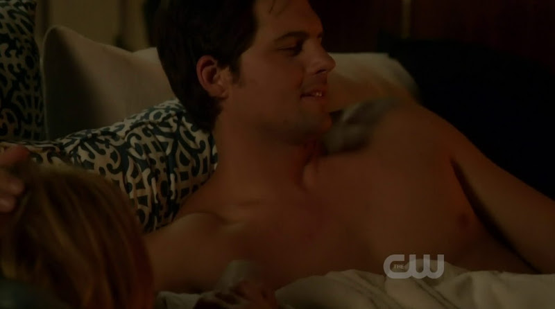 Kristoffer Polaha Shirtless in Ringer s1e04