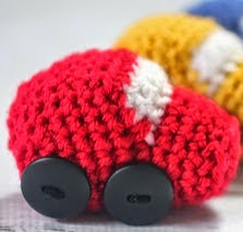 http://translate.googleusercontent.com/translate_c?depth=1&hl=es&rurl=translate.google.es&sl=en&tl=es&u=http://www.repeatcrafterme.com/2015/02/crochet-race-car-playnket-play-mat-and.html&usg=ALkJrhik18CPtQZz9zAzkD8In4UfWXZ_Mw