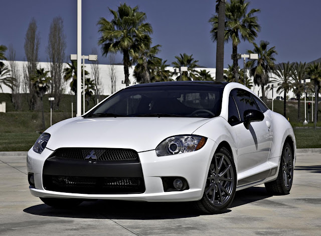 Mitsubishi Eclipse SE 2012 photos