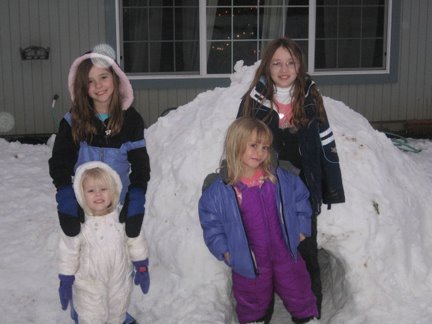 how to build an igloo in your backyard