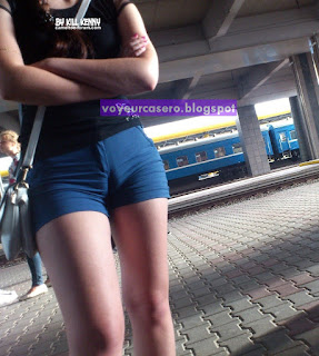 fotos-cameltoe-marcando-shorts