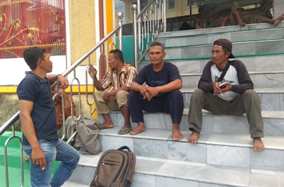 Adukan Sertifikat Bodong, Warga Rawajitu Datangi LBH Bandar Lampung