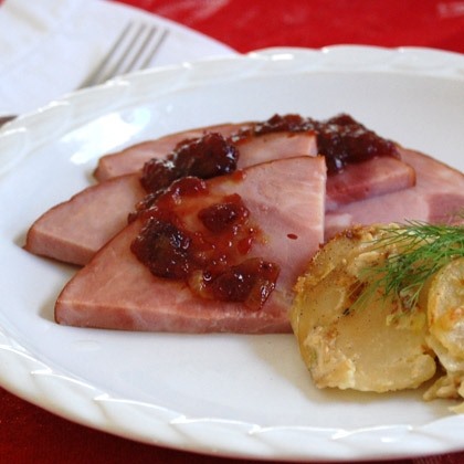 Baked Ham with Cranberry Curry Glaze