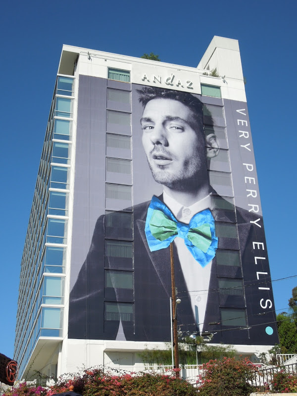 Giant Very Perry Ellis bow tie billboard 