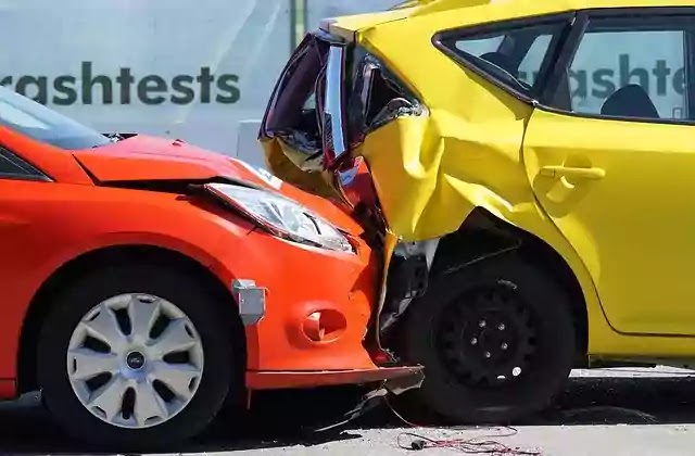 What kind of risks does a car insurance policy cover?