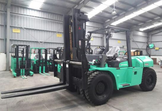 Xe nâng hàng 10 tấn 0937782768