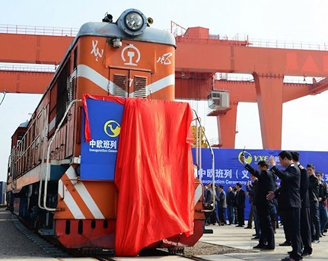 中国浙江省金華市義烏(Yiwu)からモスクワ経由でスペインのマドリッドまで行貨物列車と開通式