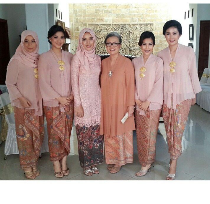 45 Model  Kebaya  Wisuda  Muslim  Modern  Terbaru 2019