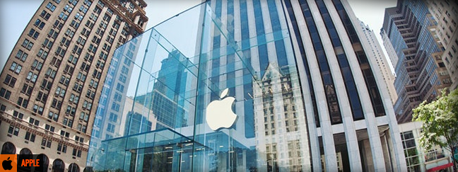 Apple Store 5th Ave: lo spazzaneve rompe i vetri