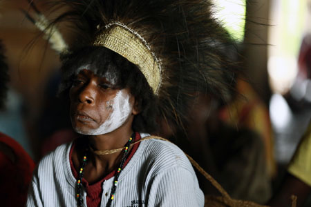  Hiasan  Kepala  Suku Asmat THE MANSINAM