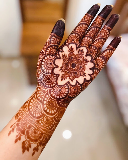 Beautiful Karwa Chauth Mehndi Design
