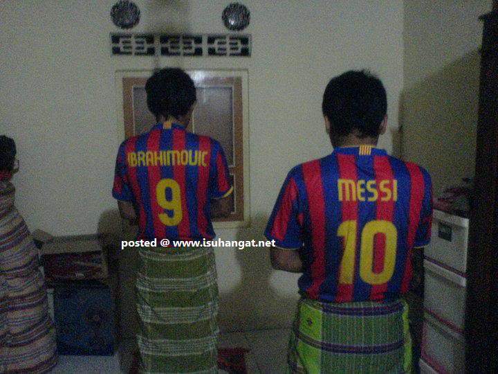 Foto foto Lucu  Tentang Messi  Dan FCB SUKA SUKA SA