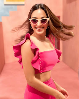 Kiara Advani HD Wallpapers | Kiara Advani Hot Images | Latest Kiara Advani Wallpapers HD Free Download (1080p to 2K) - Fun Reasons