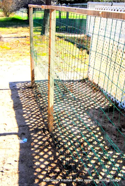 Spring Garden Projects -The Garden Gate at Miz Helen's Country Cottage