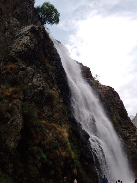 منٹھوکھہ آبشار کھرمنگ سکردو، گلگت بلتستان   Manthokha Waterfall Khurramang Skardu, Gilgit-Baltistan