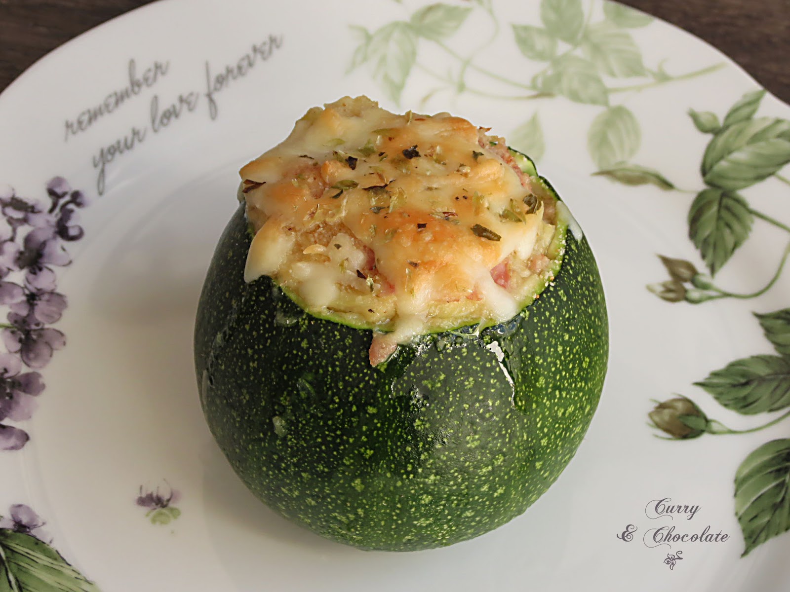 Calabacines luna rellenos de jamón cocido – Ham stuffed globe courgettes      