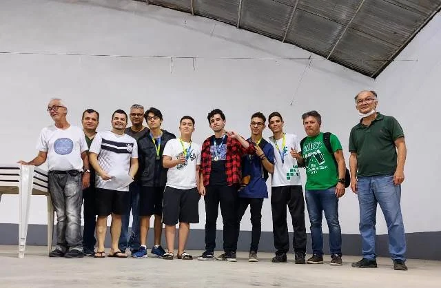 Raphael Suzuki e Ângelo de Leon vencem a primeira etapa do XVIII Super Open de Xadrez