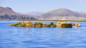 Titicacasee und die schwimmenden Inseln der Urus