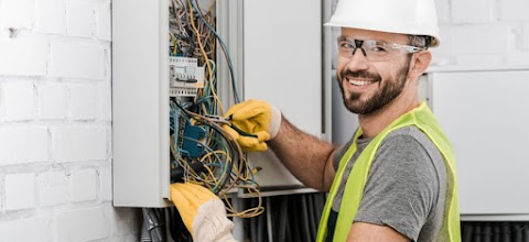 Three Benefits OF Hiring A Professional Electrician
