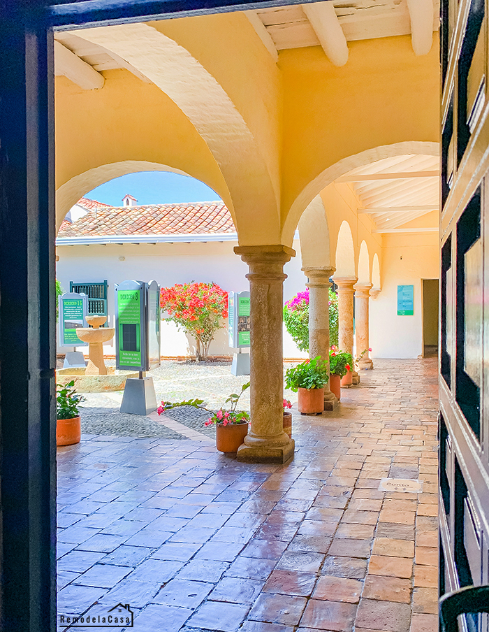 courtyard with fountain