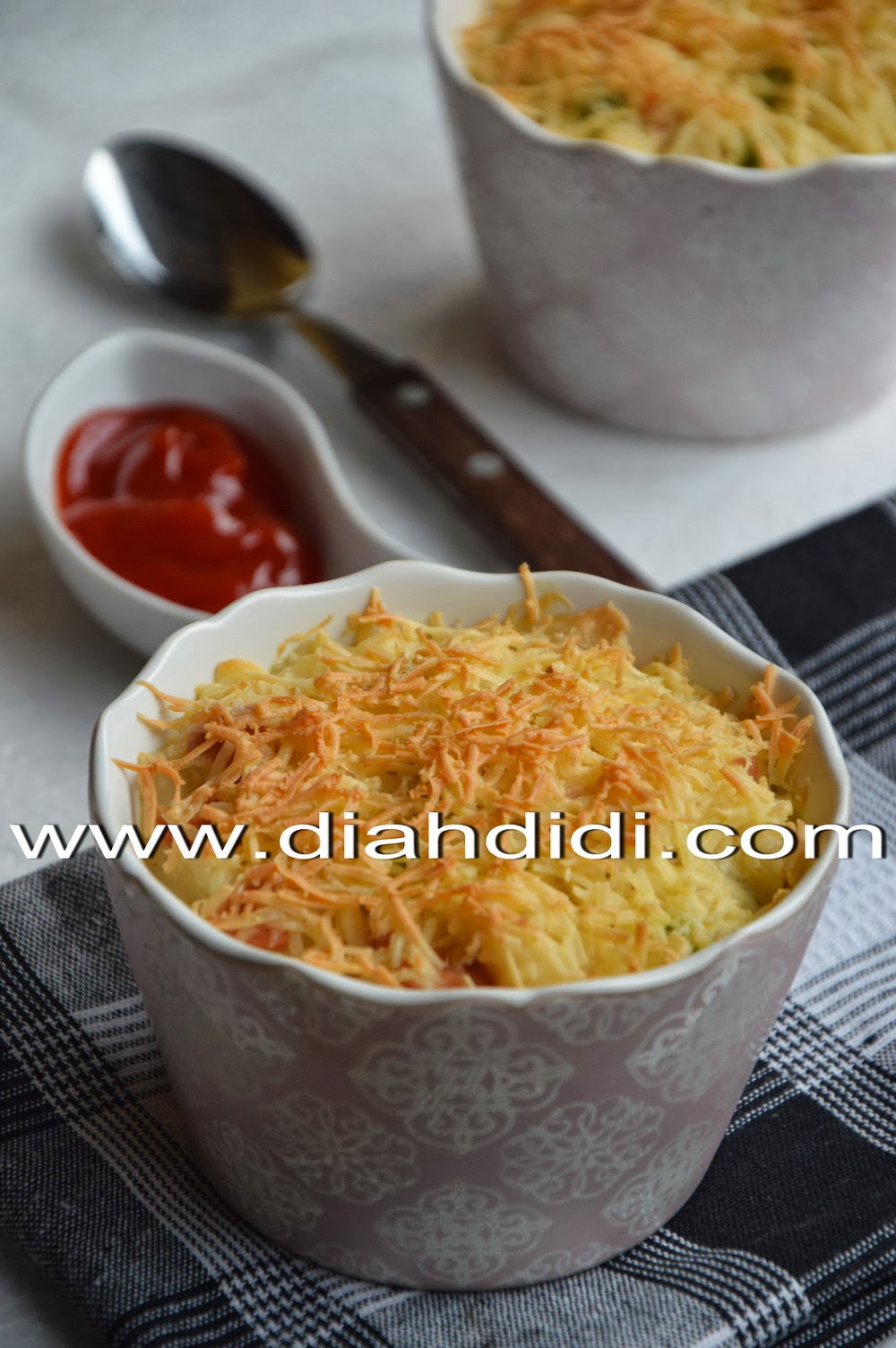 Diah Didi s Kitchen Makaroni Skotel  Sosis dan Sayuran