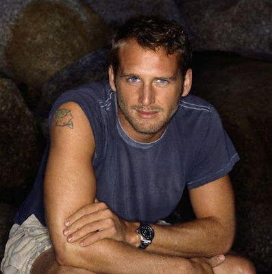 Josh Lucas is so hot...he can