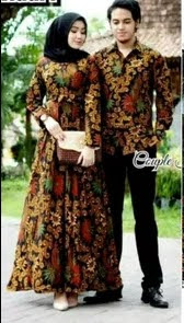 Model gamis batik sarimbit kombinasi polos