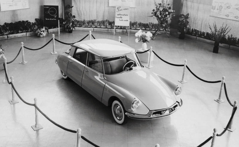 Citroen DS 19, 1956. The Citroën DS (also known as Déesse, or Goddess, 