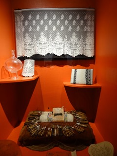 2016.08.07-044 ensemble de couture au musée de Normandie