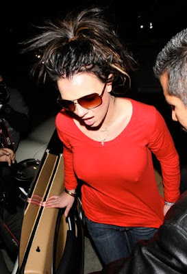 Britney Spears must wearing bra leaving home