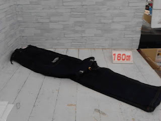 中古品　子供服　１６０ｃｍ　ロングパンツ　３３０円