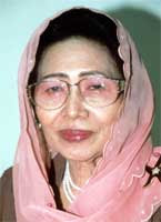 Biografi Profil Biodata Aisyah Aminy - Politikus Wanita Partai PPP
