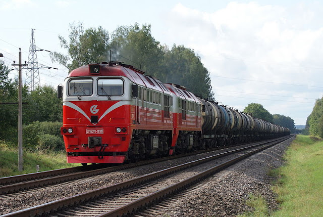 Gambar Kereta Api Lokomotif Diesel 07