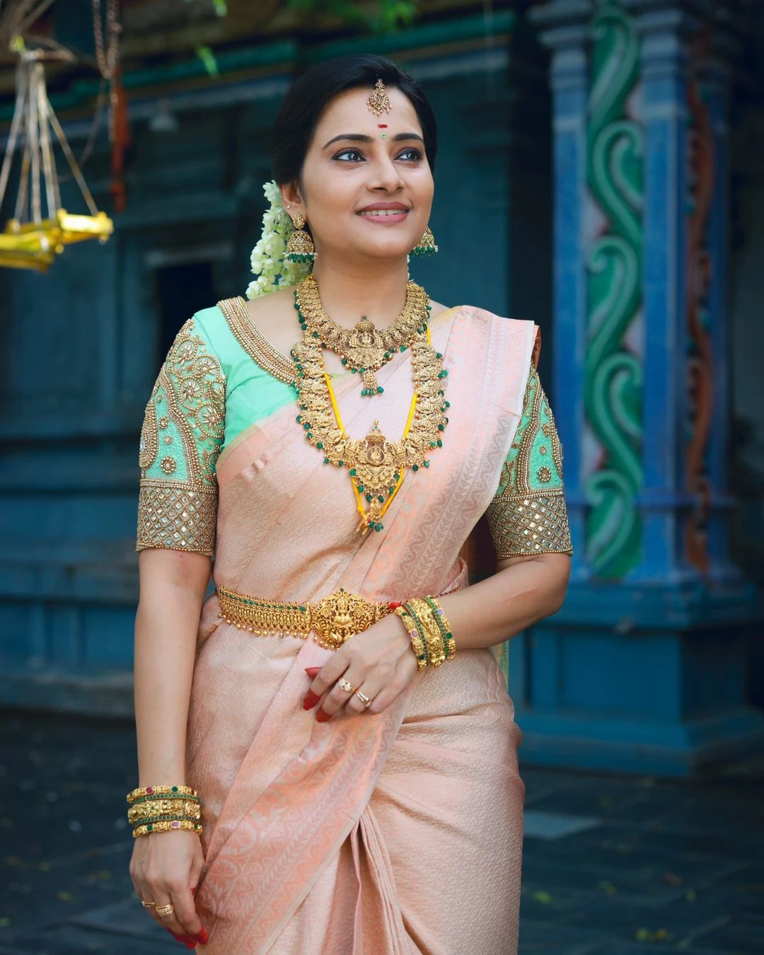 Actress Shruthi raj traditional looks in saree photoshoot