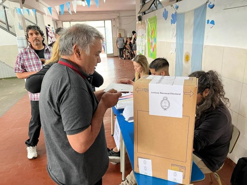 Participación electoral en Argentina supera el 62% en segunda vuelta presidencial