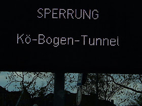 http://www.rp-online.de/nrw/staedte/duesseldorf/sperrung-rund-um-koe-bogen-tunnel-sorgt-fuer-stau-aid-1.5912687