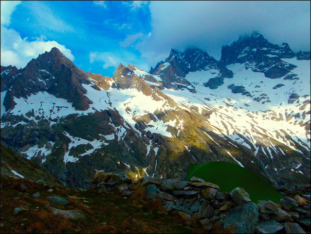 Vue du bivouac au pied du pilier Candau