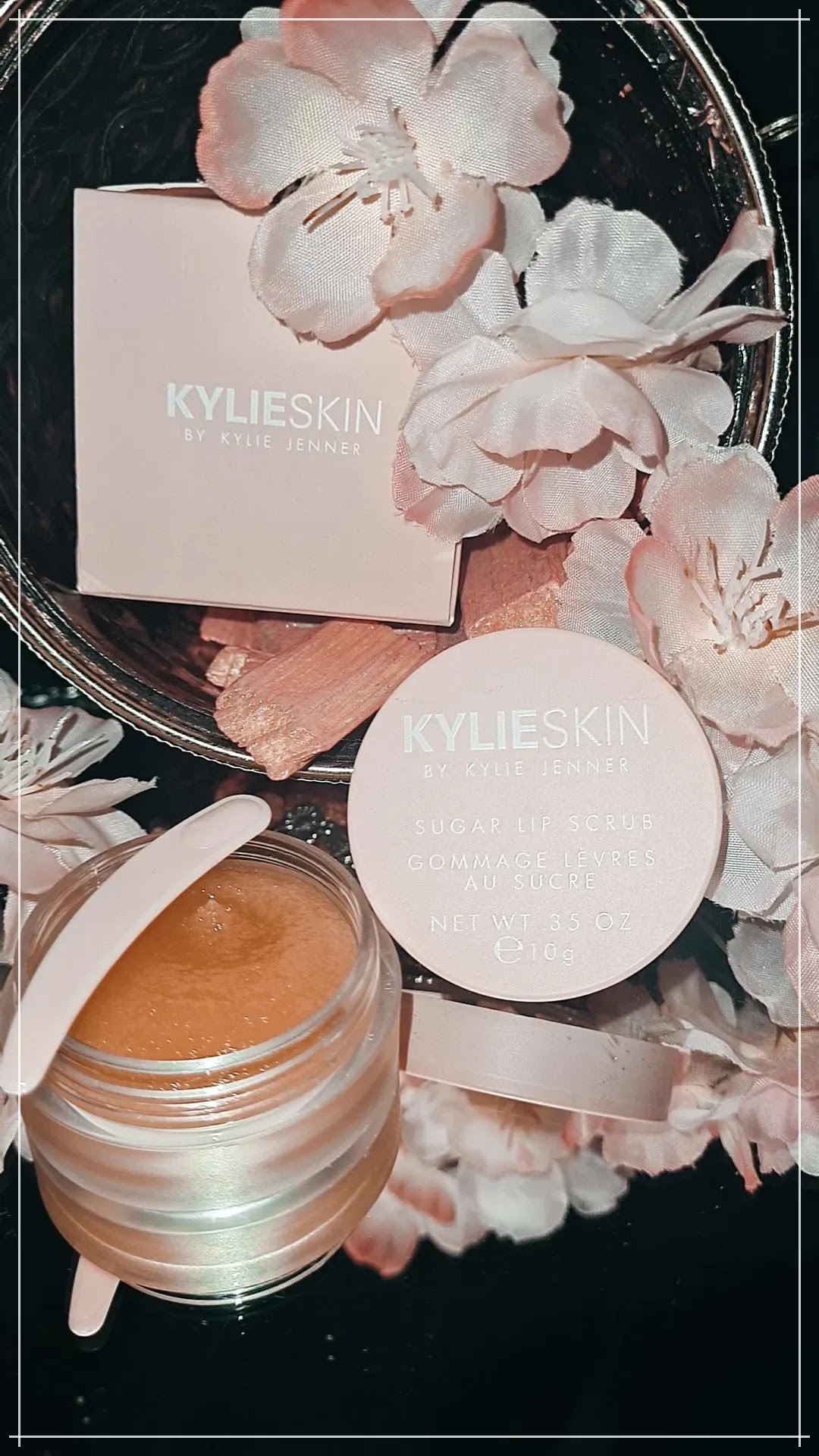 KYLIE SKIN - SUGAR LIP SCRUB