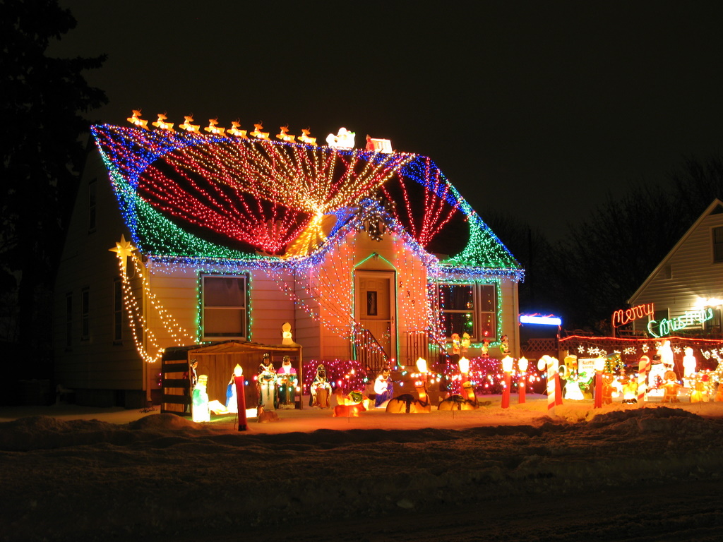 Christmas Light Decorations On Houses